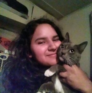 Meet your Posher, Estefania